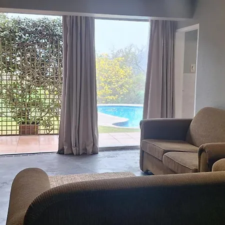 Giraffe Self Catering Cottage Mbombela Exterior photo