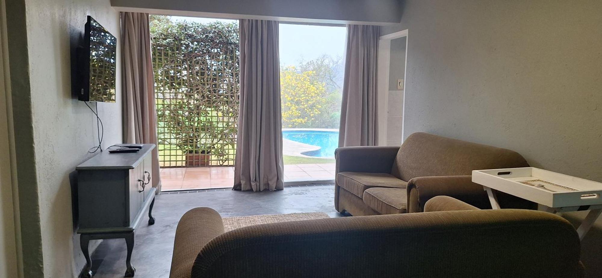 Giraffe Self Catering *